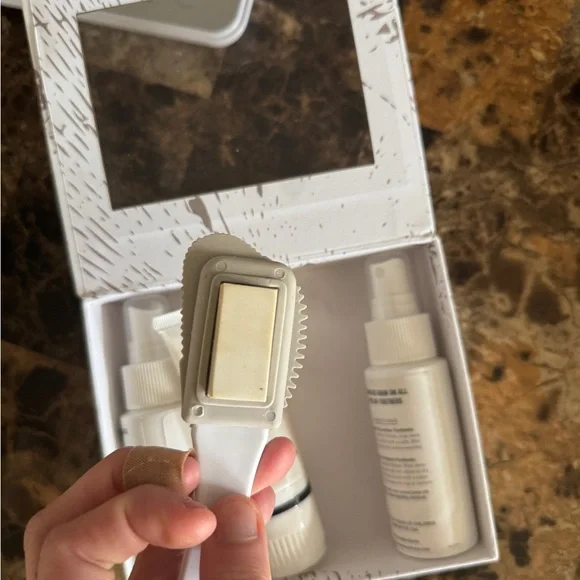 Birkenstock Deluxe Shoe Care Kit – 4-Piece Cleaning & Protection Set - Picture 10 of 12